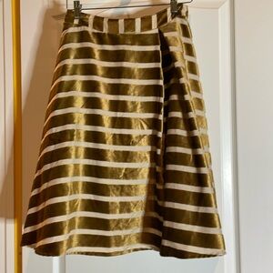 Eva Franco velvet skirt gold Size 8 waist 14 p length 24 inches